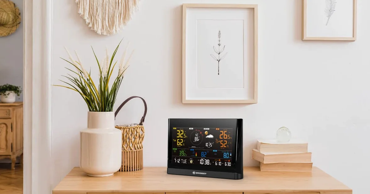 Bresser WLAN Comfort Wetterstation mit 7-in-1 Profi-Sensor und modernem Farbdisplay, Schwarz