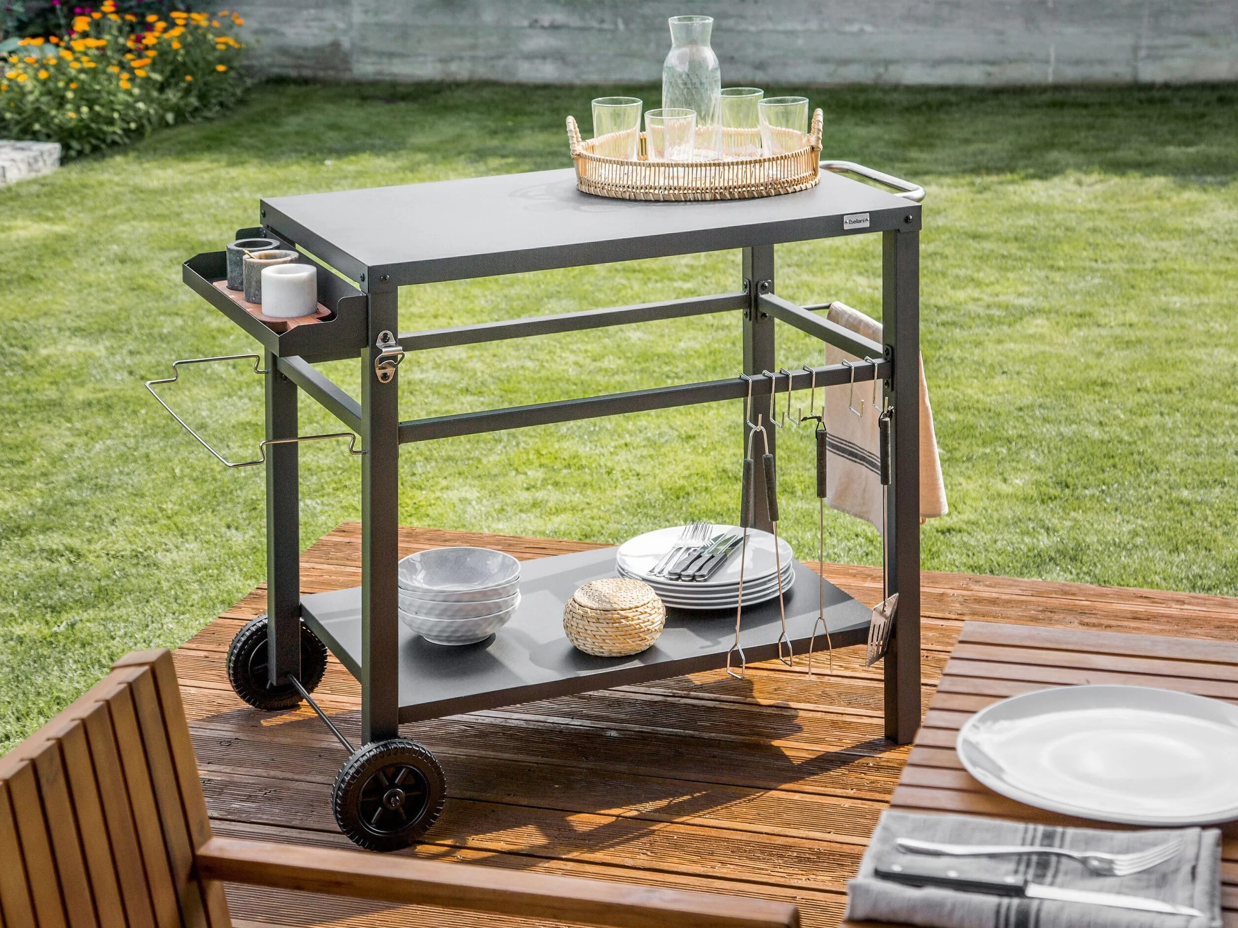 Beliani Garten Servierwagen Metall schwarz 2 Etagen mit Griff Utensilienhaken Staletti