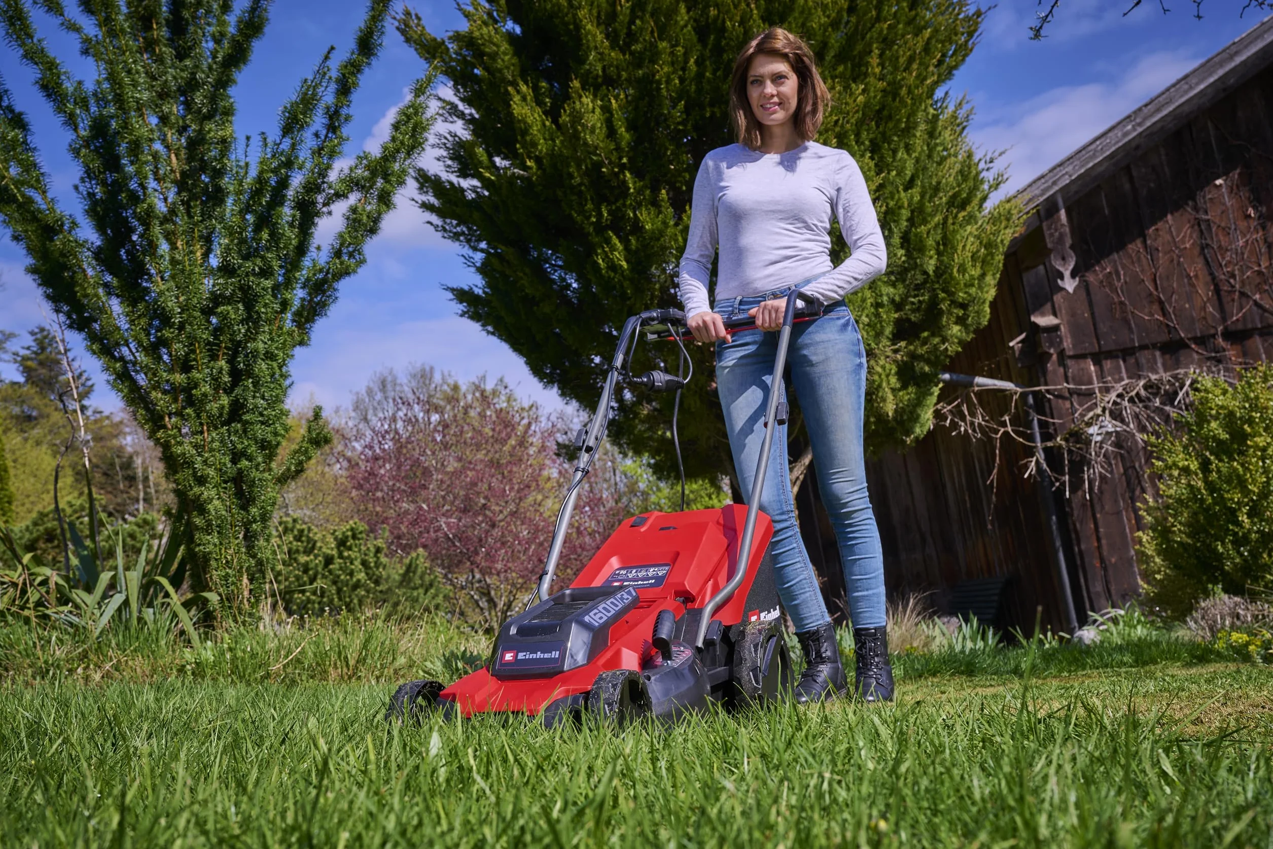 Einhell Elektro-Rasenmäher GC-EM 1600/37 (1.600 W, 37 cm Schnittbreite, bis 700 m², 38 L Fangkorb, zentrale Schnitthöhenverstellung mit 20-60 mm Schnitthöhe)
