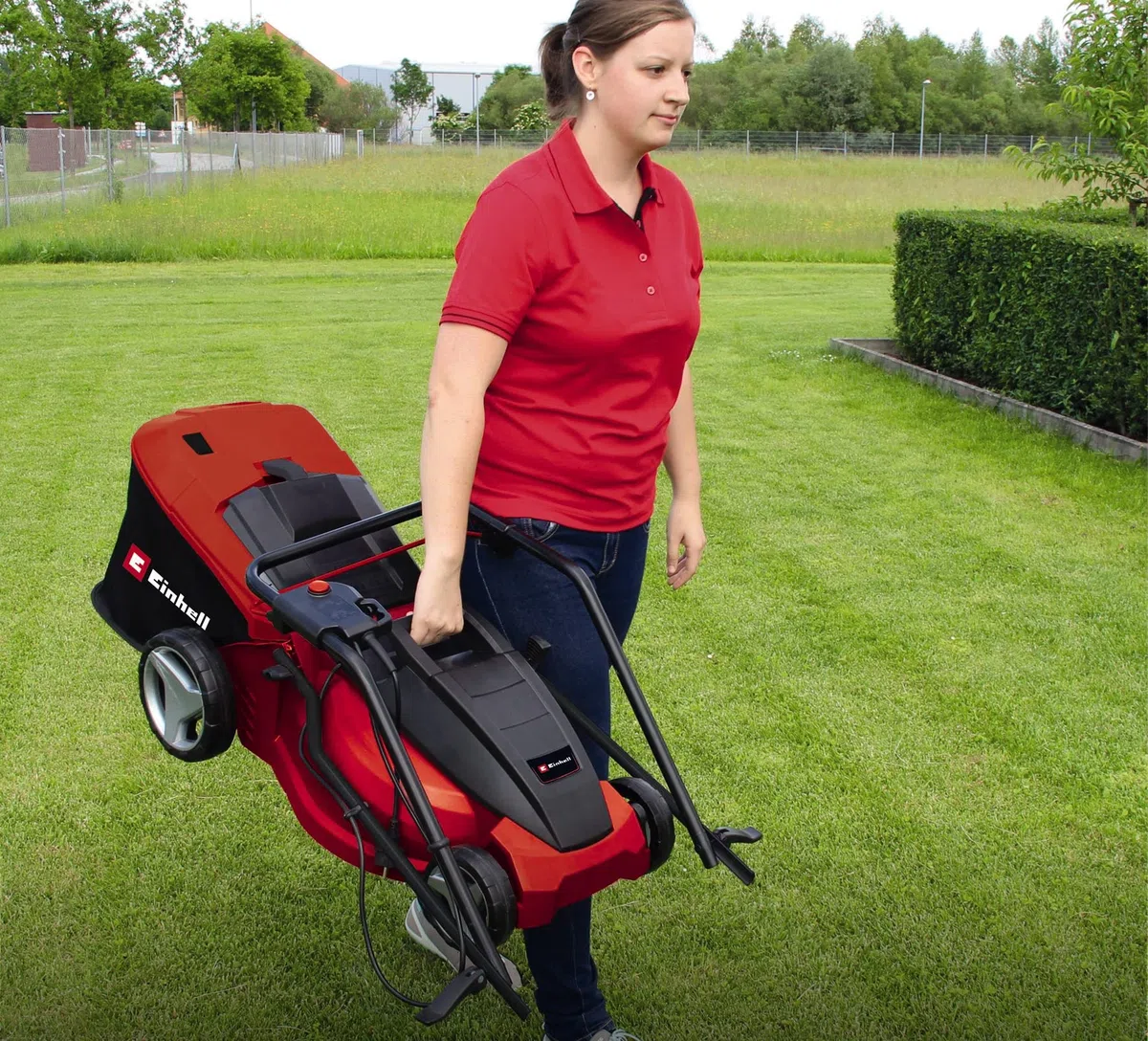 Einhell Elektro-Rasenmäher GC-EM 1500/36 (1500 W Carbon Power Motor, 36 cm Schnittbreite, 38 L Fangbox, für 600 m² Rasenflächen, Schnitthöhe 25-65 mm)