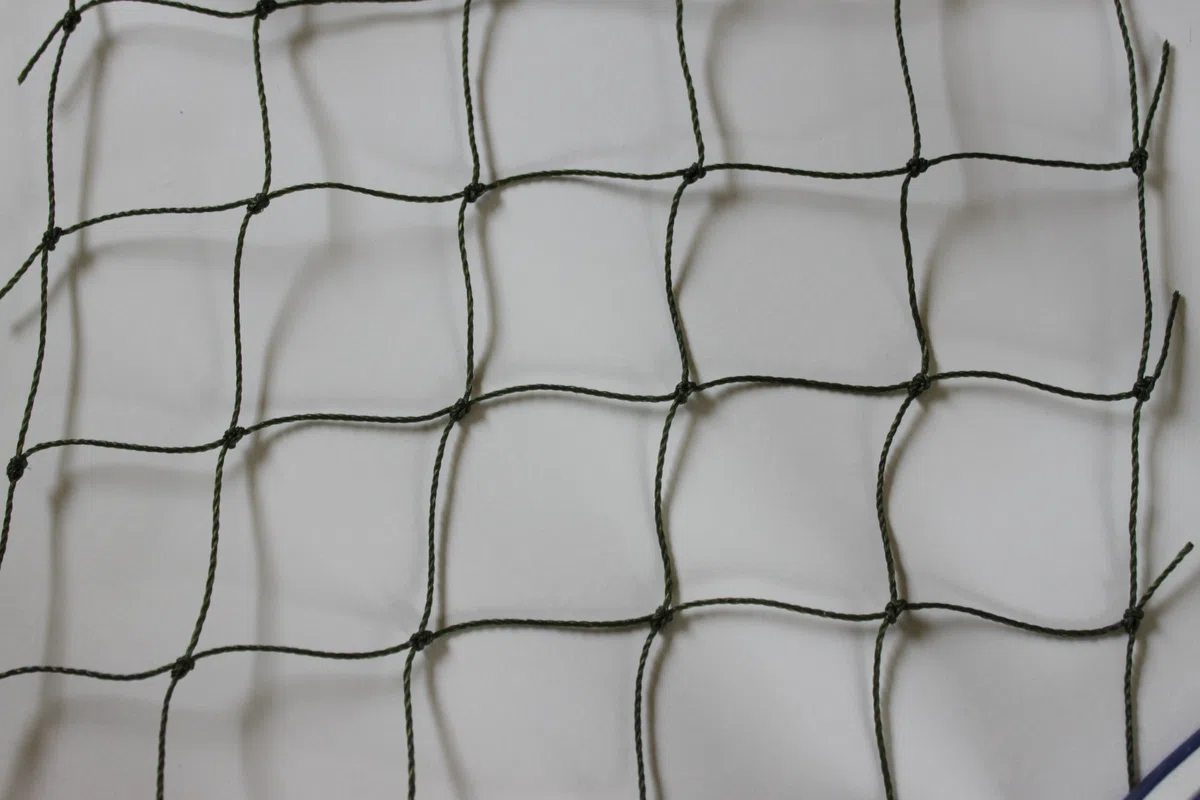 Teichnetz - Teichschutznetz - oliv - Masche 5 cm - Stärke: 1,2 mm - Größe: 10,00 m x 10 m