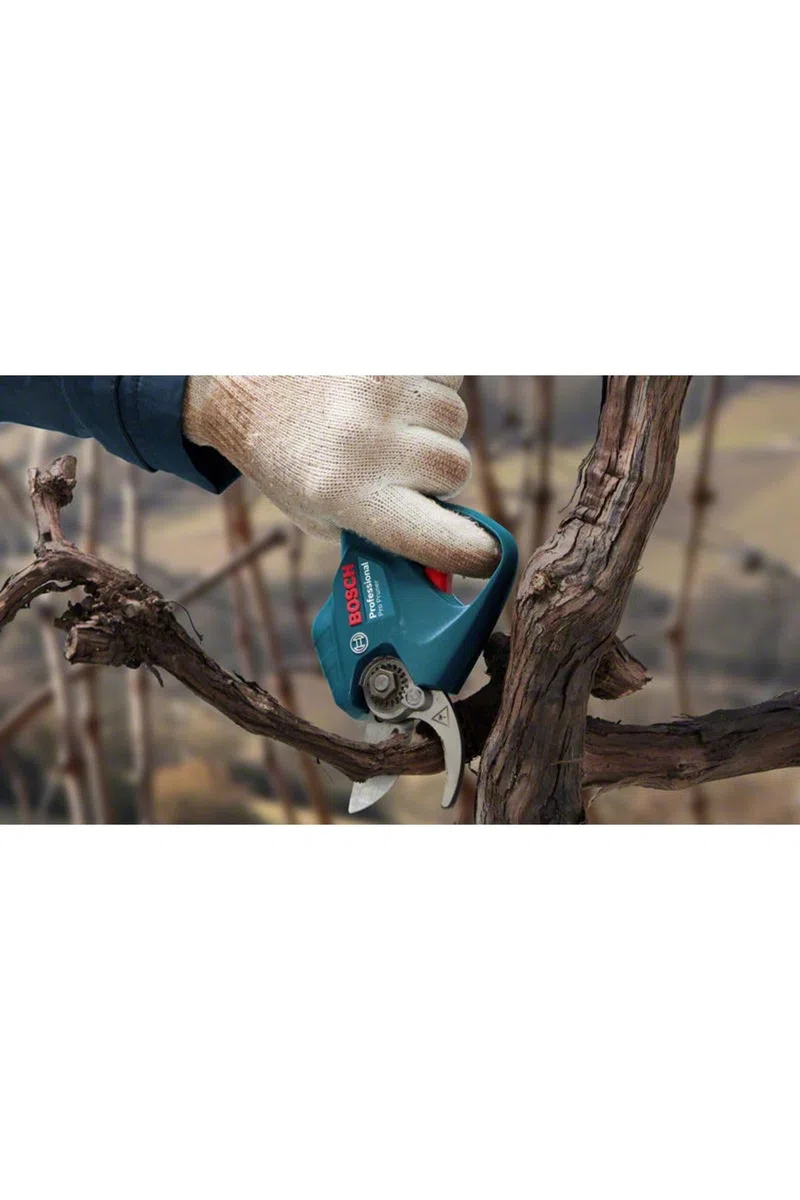 Bosch Professional System 12V: Akku-Pro-Astschere Pruner (max. Schnitttiefe in Holz (Äste) 25mm)