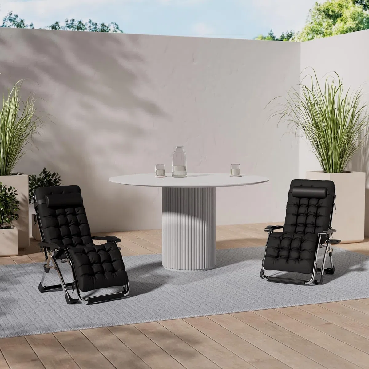 Sonnenliege Klappbar, Liegestuhl, Extra groß Gartenliege, für Patio-Garten-Strand-Pool, mit Kissen-Unterstützung 200kg (Black1)